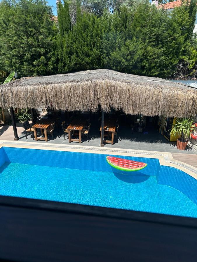 Pupa Alacati Butik Otel เซสเม ภายนอก รูปภาพ