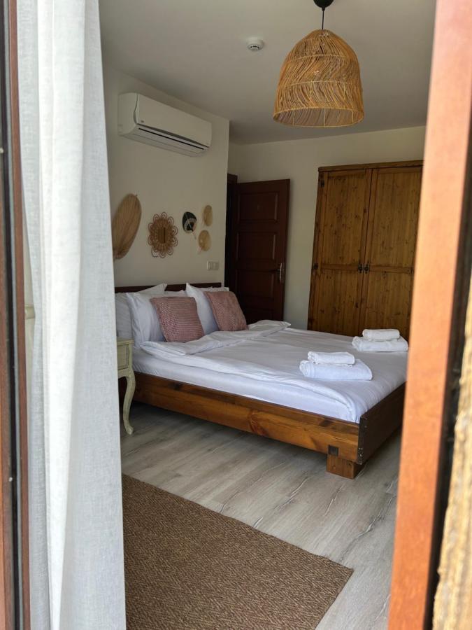 Pupa Alacati Butik Otel เซสเม ภายนอก รูปภาพ