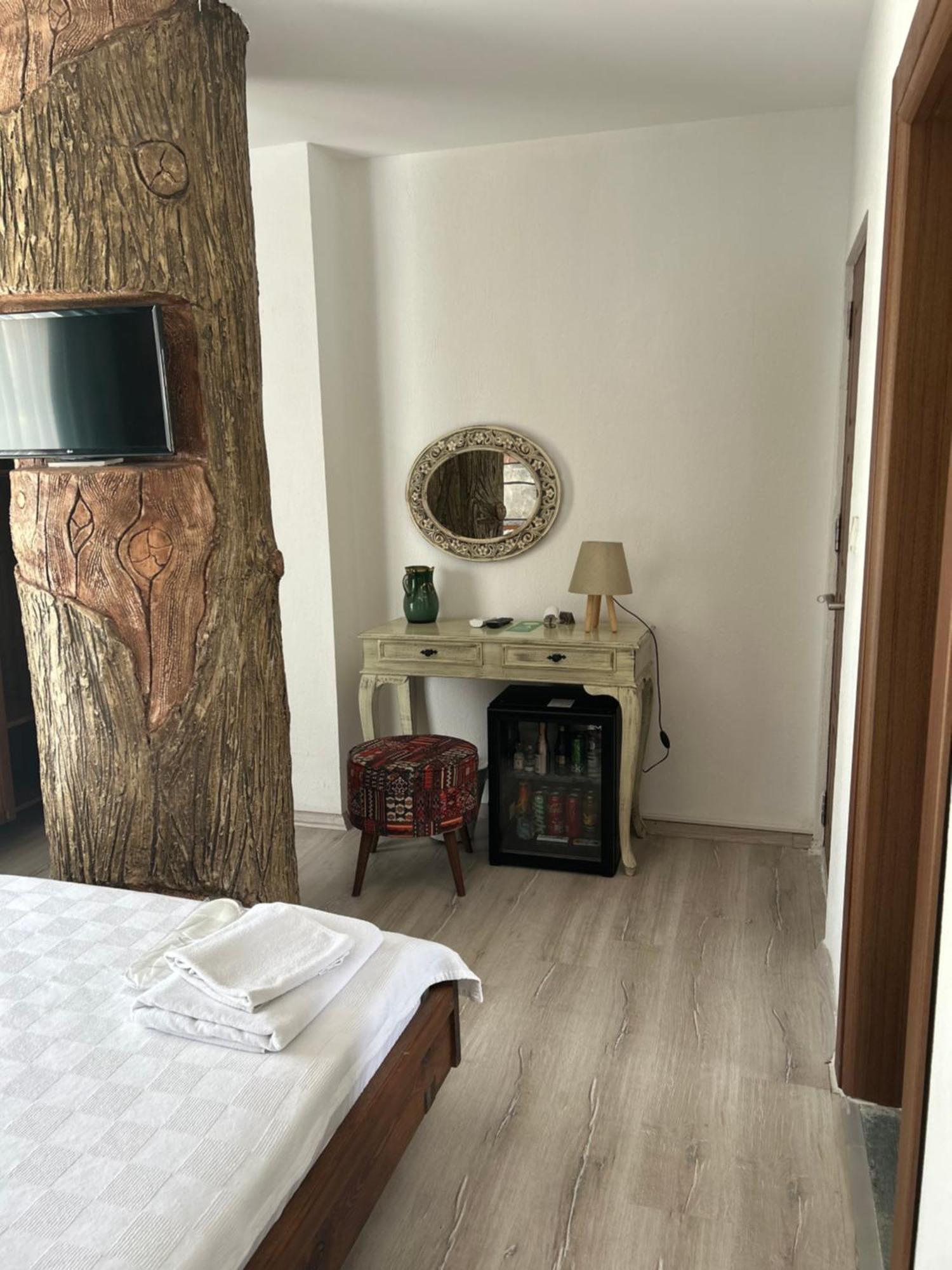 Pupa Alacati Butik Otel เซสเม ภายนอก รูปภาพ