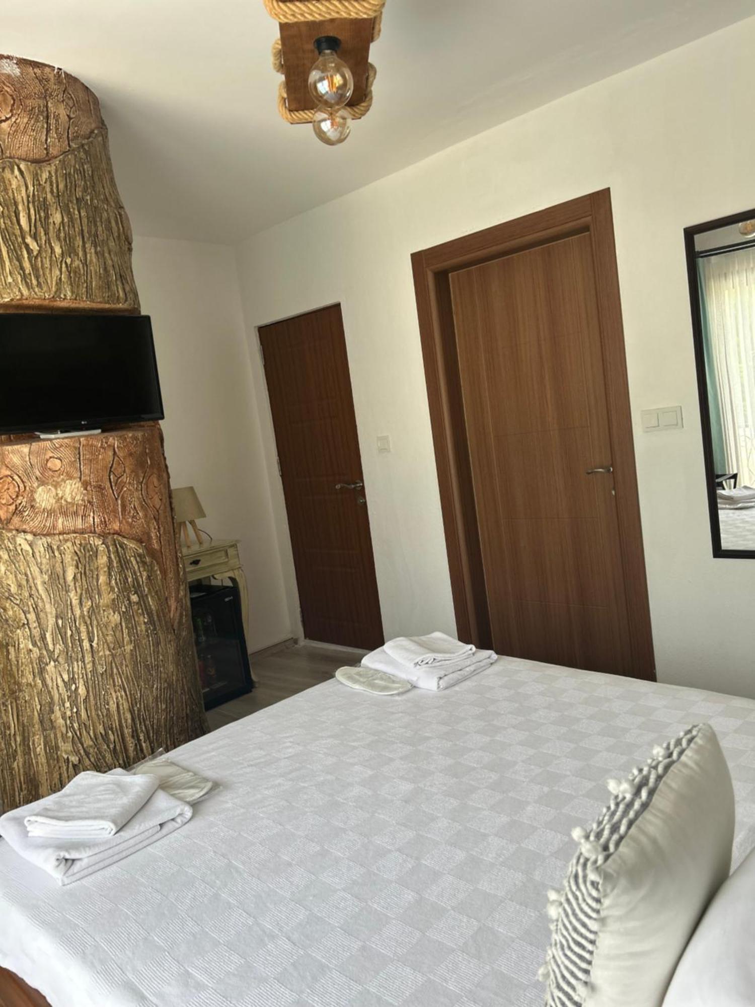 Pupa Alacati Butik Otel เซสเม ภายนอก รูปภาพ