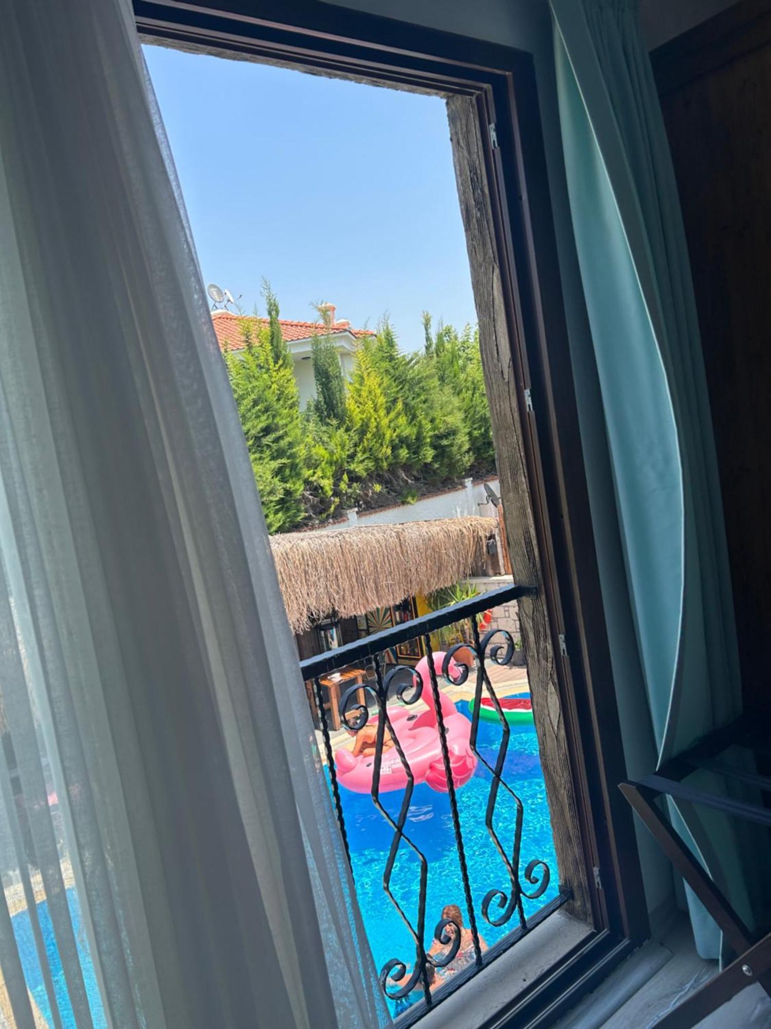 Pupa Alacati Butik Otel เซสเม ภายนอก รูปภาพ