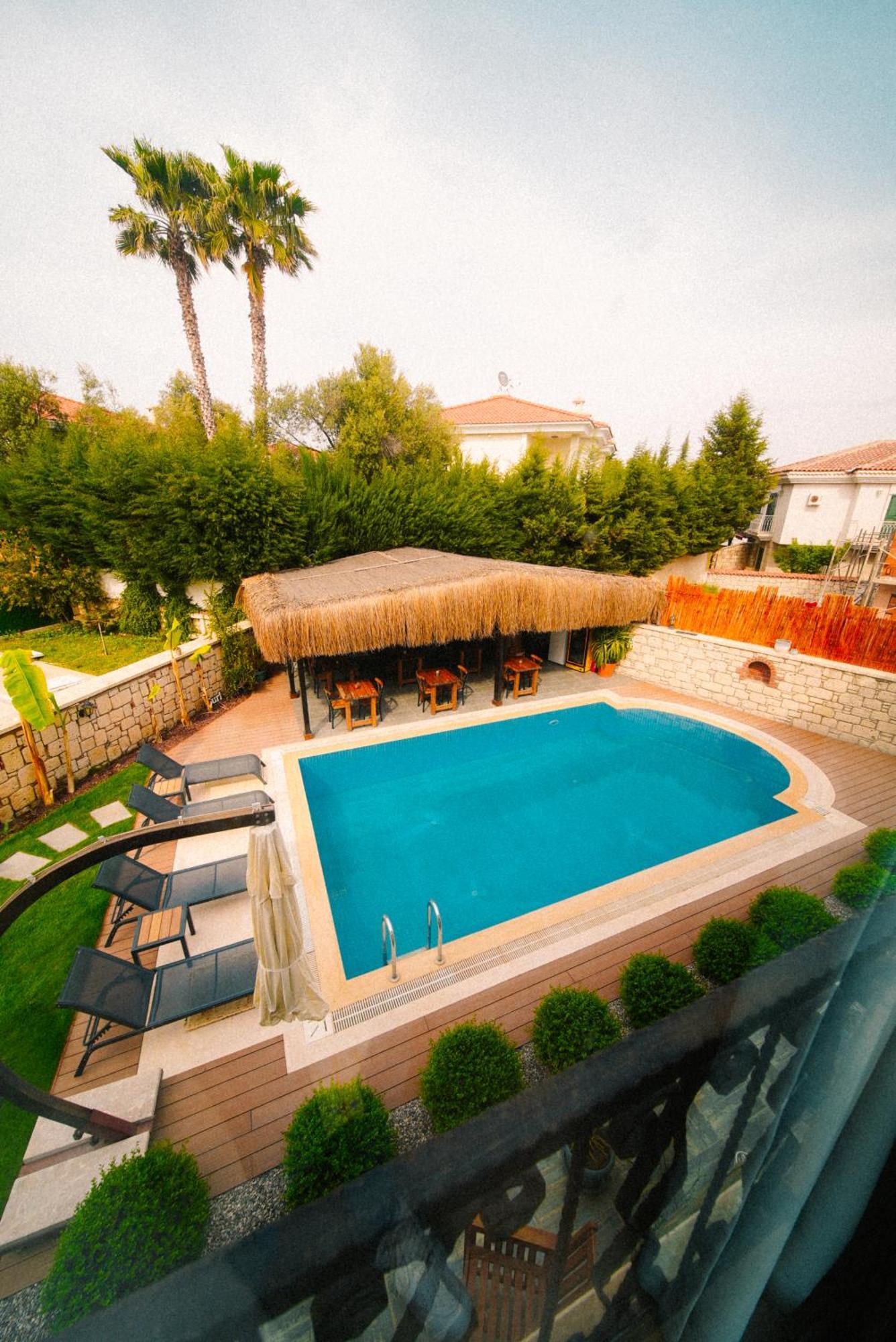 Pupa Alacati Butik Otel เซสเม ภายนอก รูปภาพ