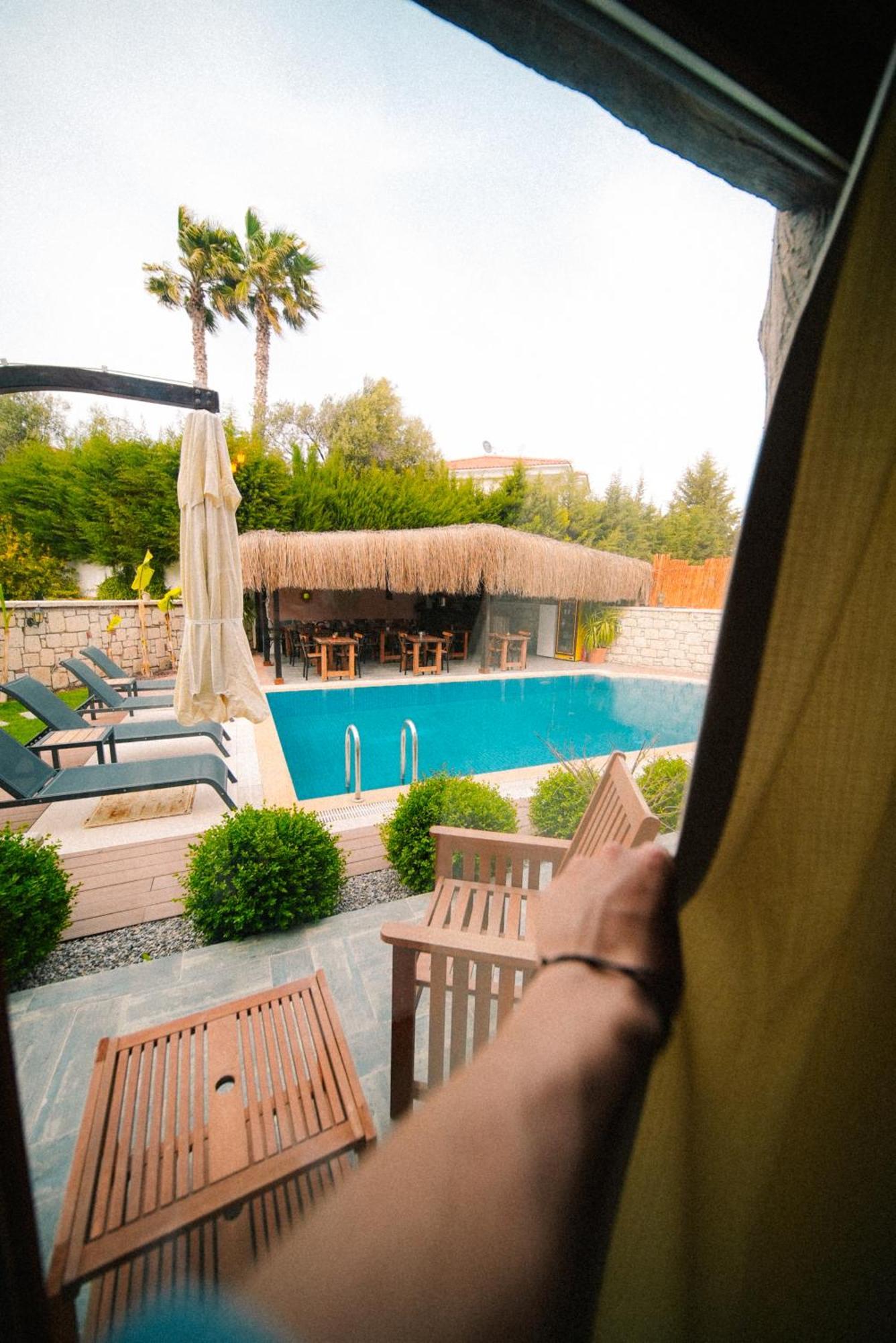 Pupa Alacati Butik Otel เซสเม ภายนอก รูปภาพ