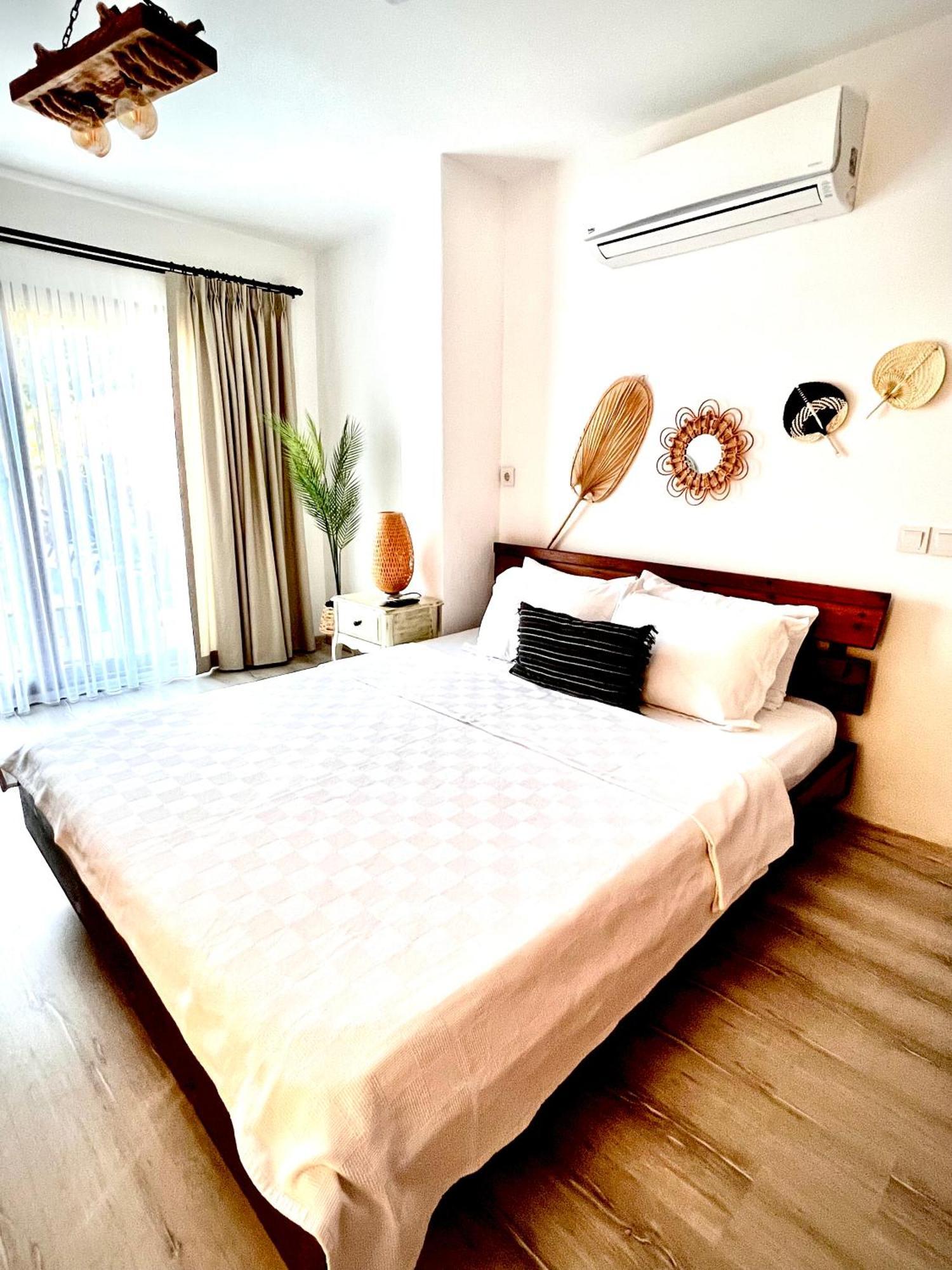 Pupa Alacati Butik Otel เซสเม ภายนอก รูปภาพ